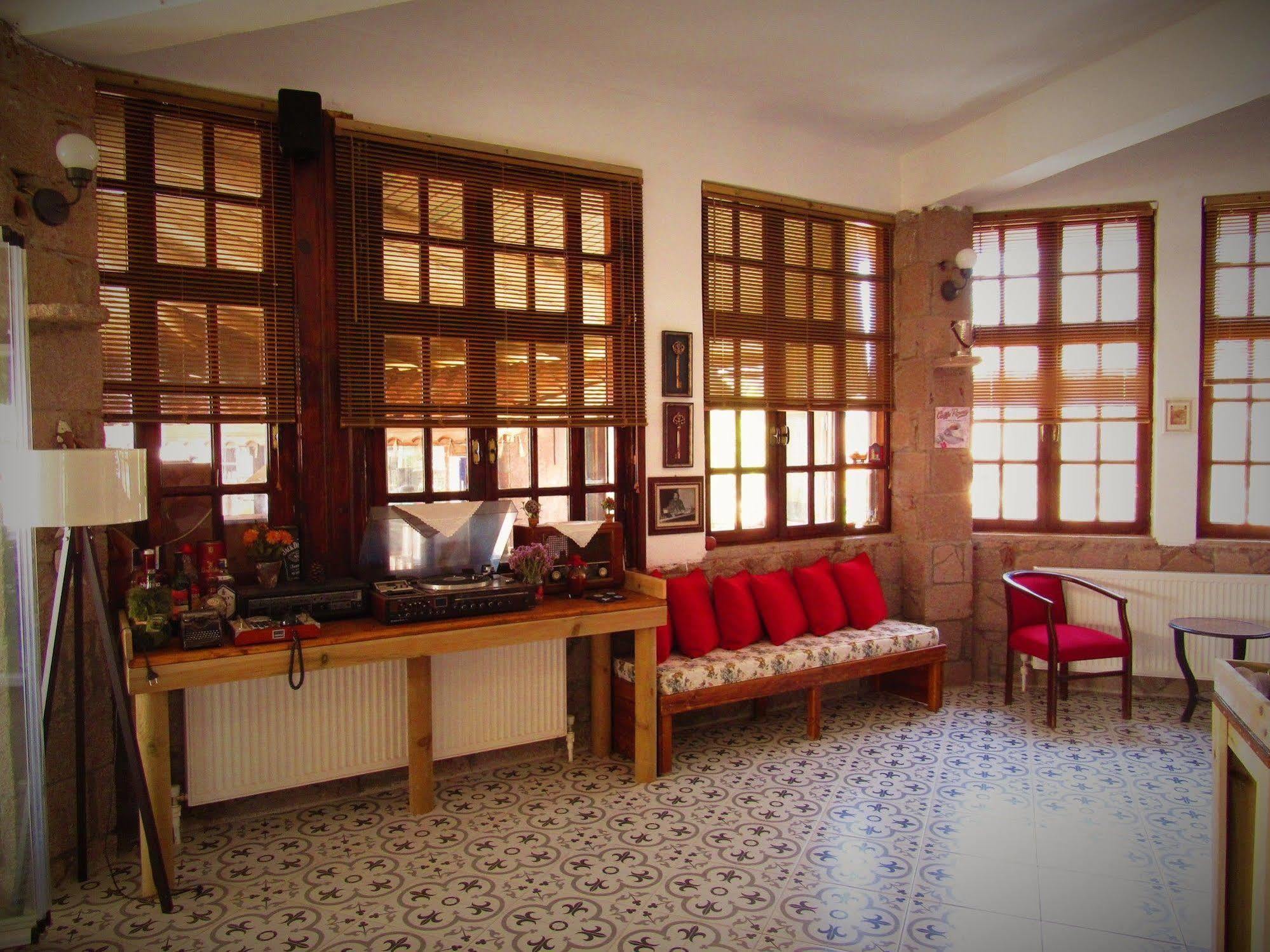 Assos Hunters Hotel (Adults Only) Buitenkant foto