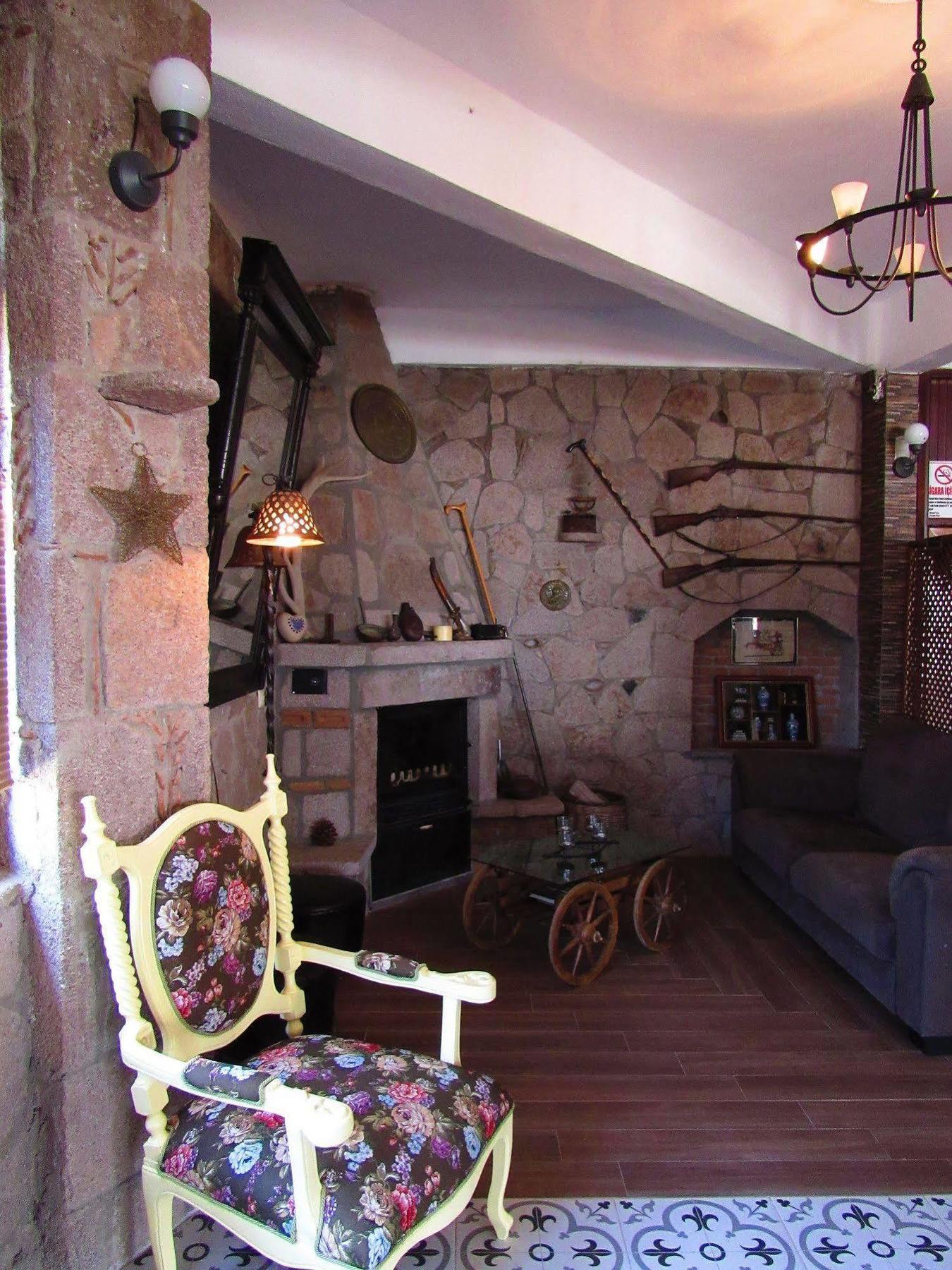 Assos Hunters Hotel (Adults Only) Buitenkant foto